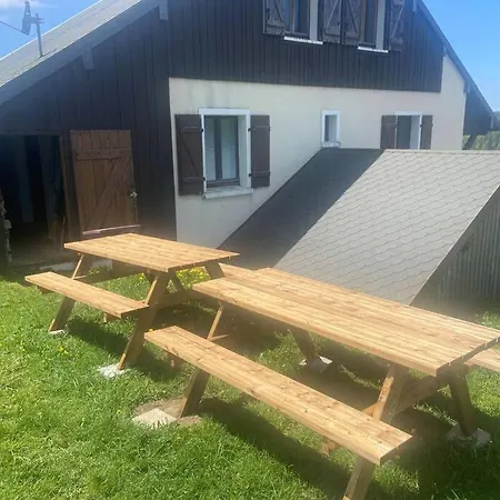 Rouge Gazon Site Naturel Classe Chalet