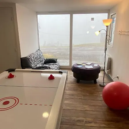 Chalet Rouge Gazon Site Naturel Classe Saint-Maurice-sur-Moselle