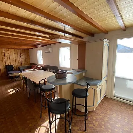 Rouge Gazon Site Naturel Classe Chalet *