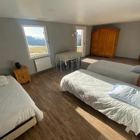 Chalet Rouge Gazon Site Naturel Classe